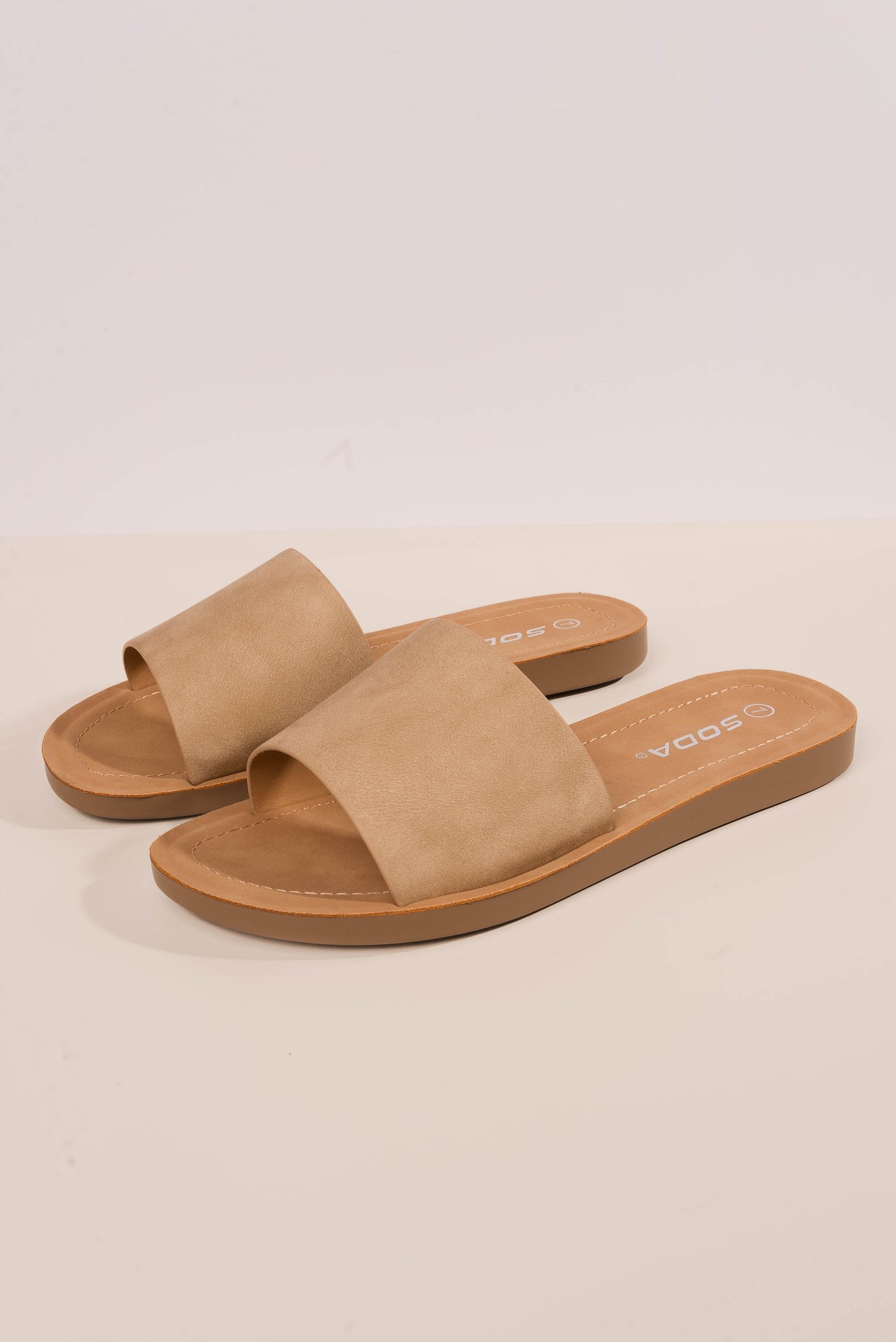 Soda | Efron Slide Sandal