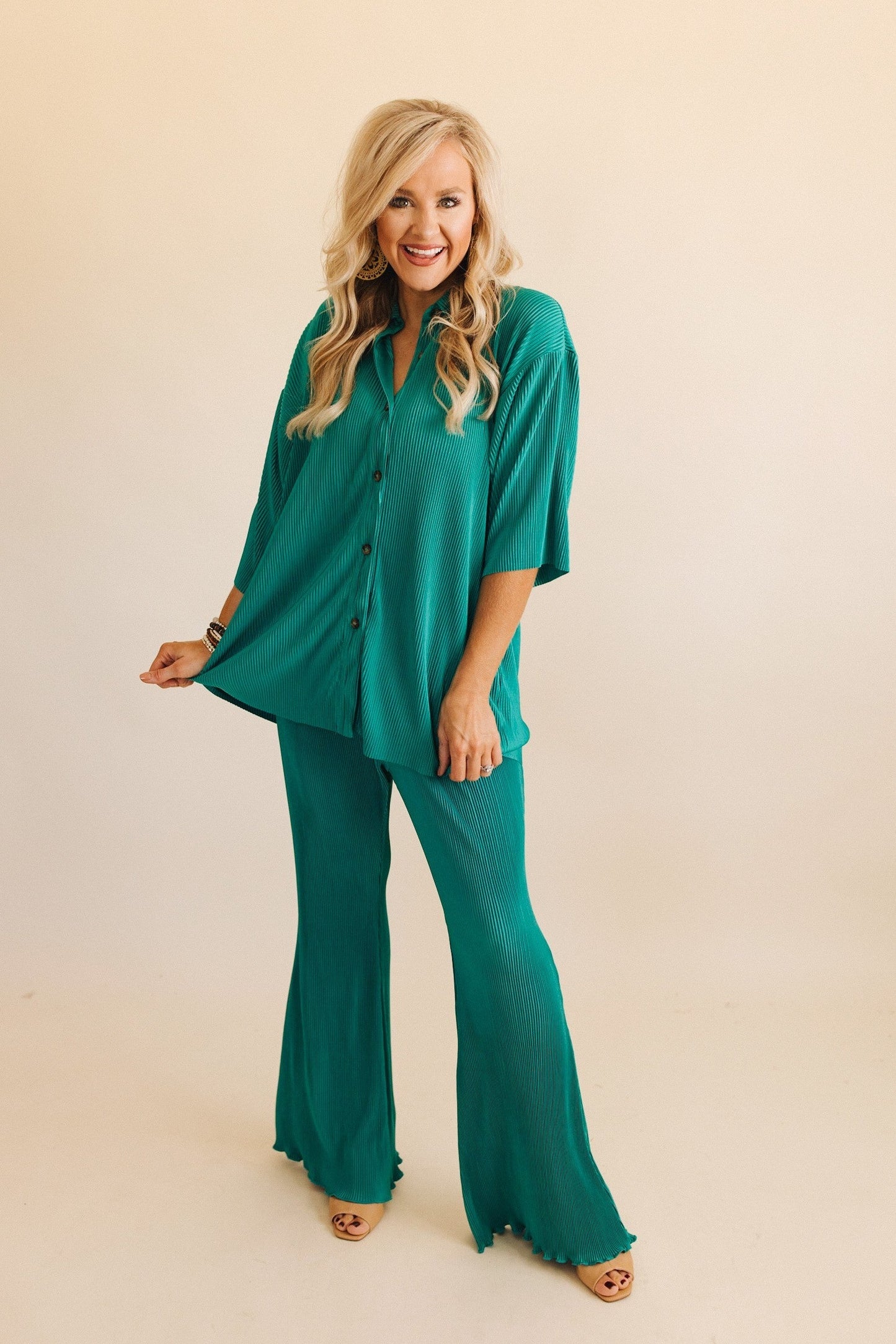 Ribbed Lettuce Hem Flare Pants *Final Sale*