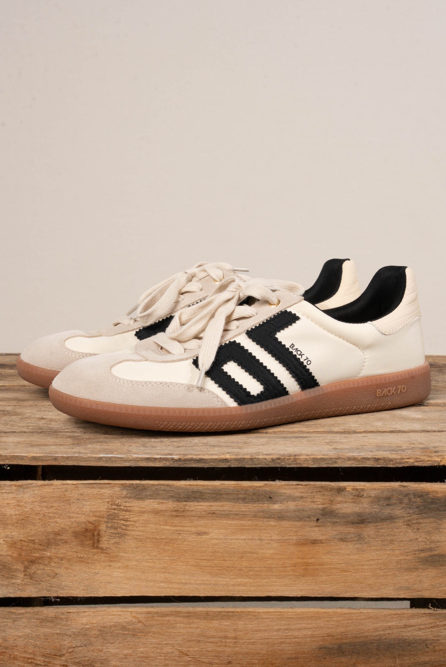 Back 70 | Ghost Leather Sneaker