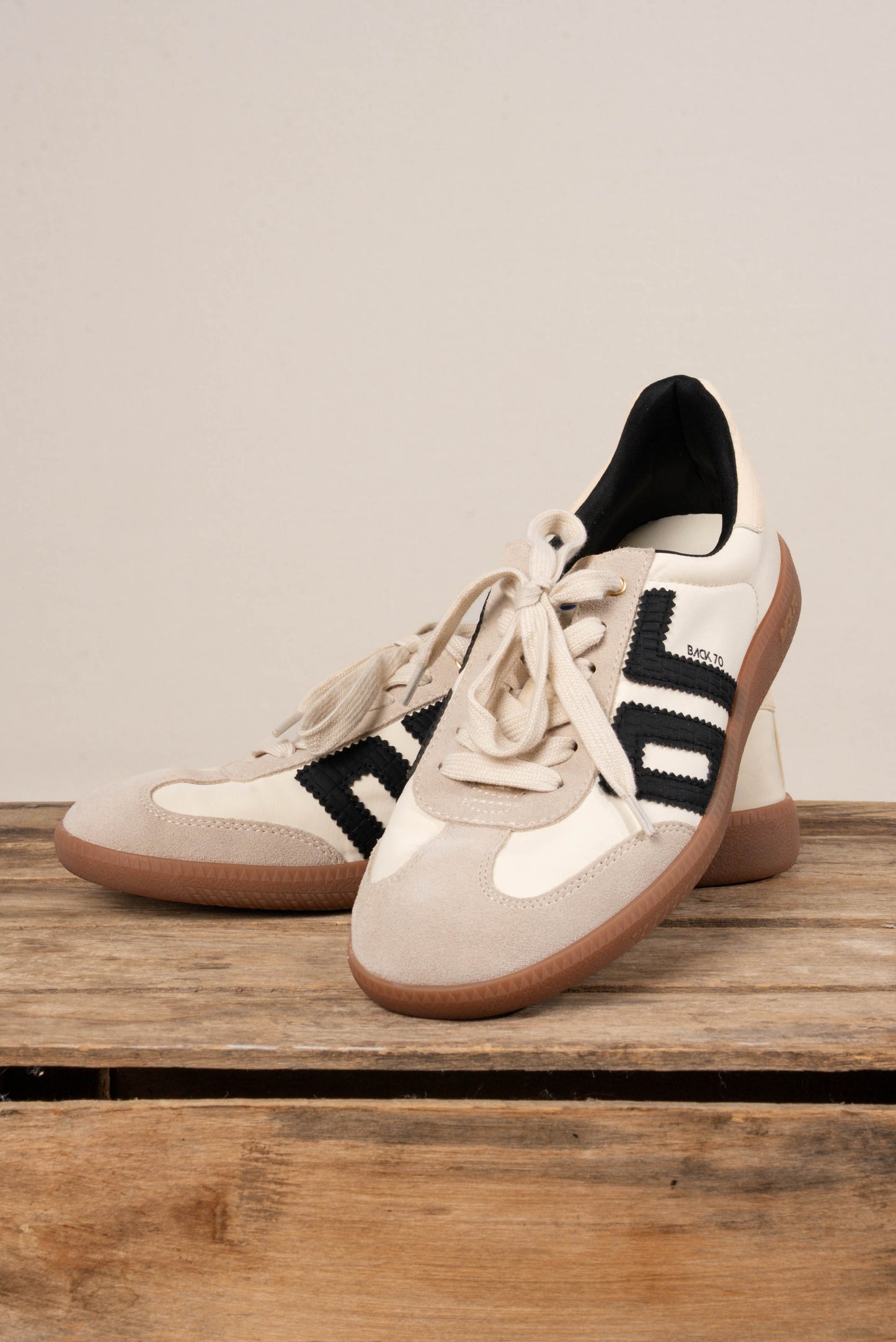 Back 70 | Ghost Leather Sneaker