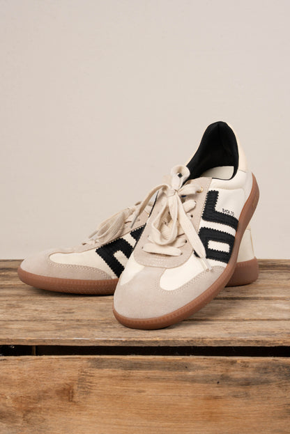 Back 70 | Ghost Leather Sneaker