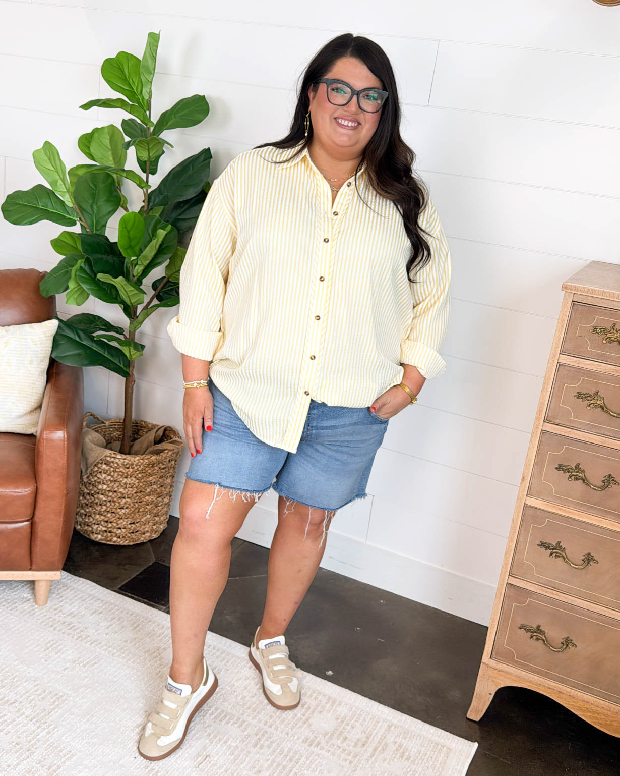 Zenana Denim | Landry Mid Rise Denim Shorts