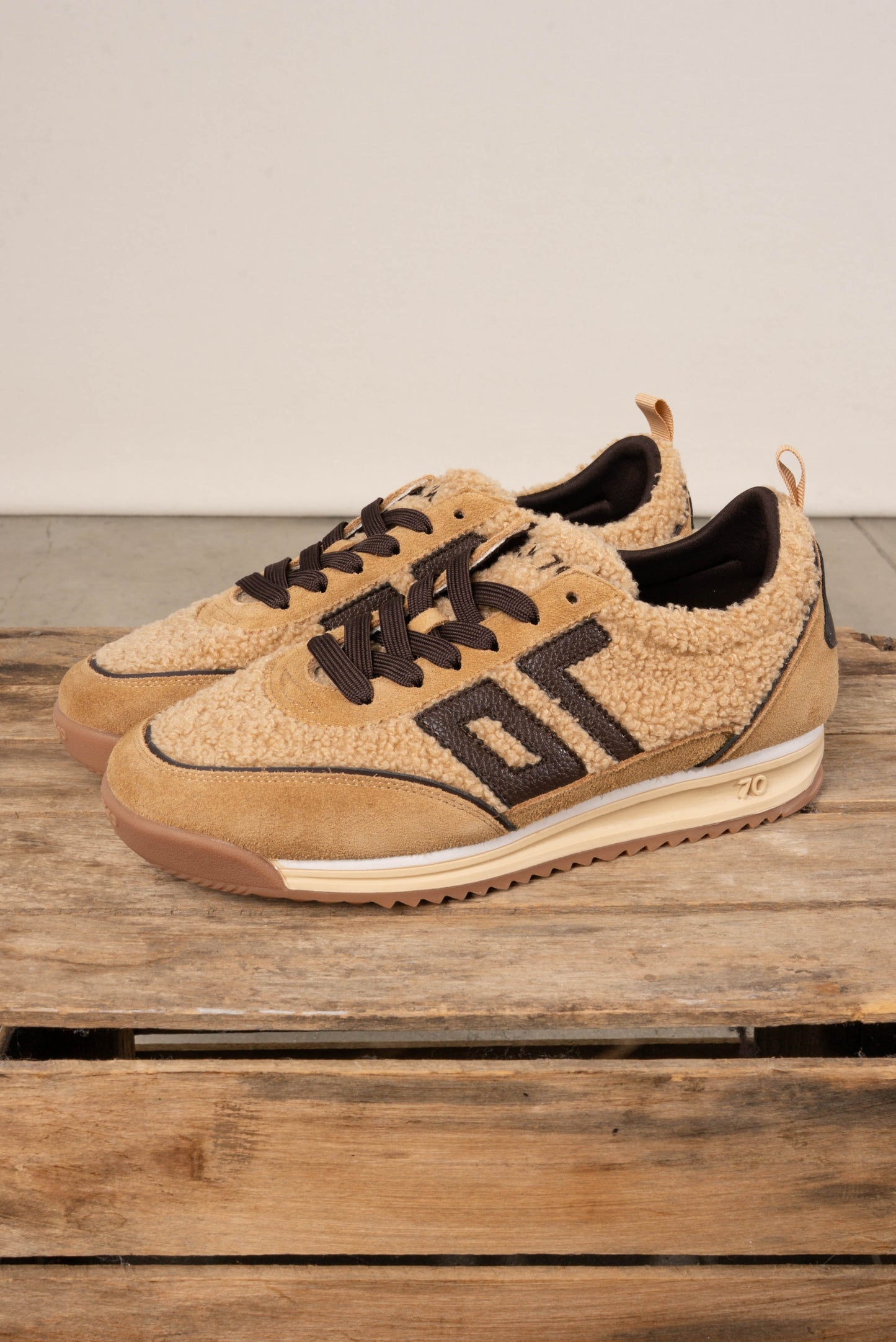 Back 70 | Jogger Suede Sneaker