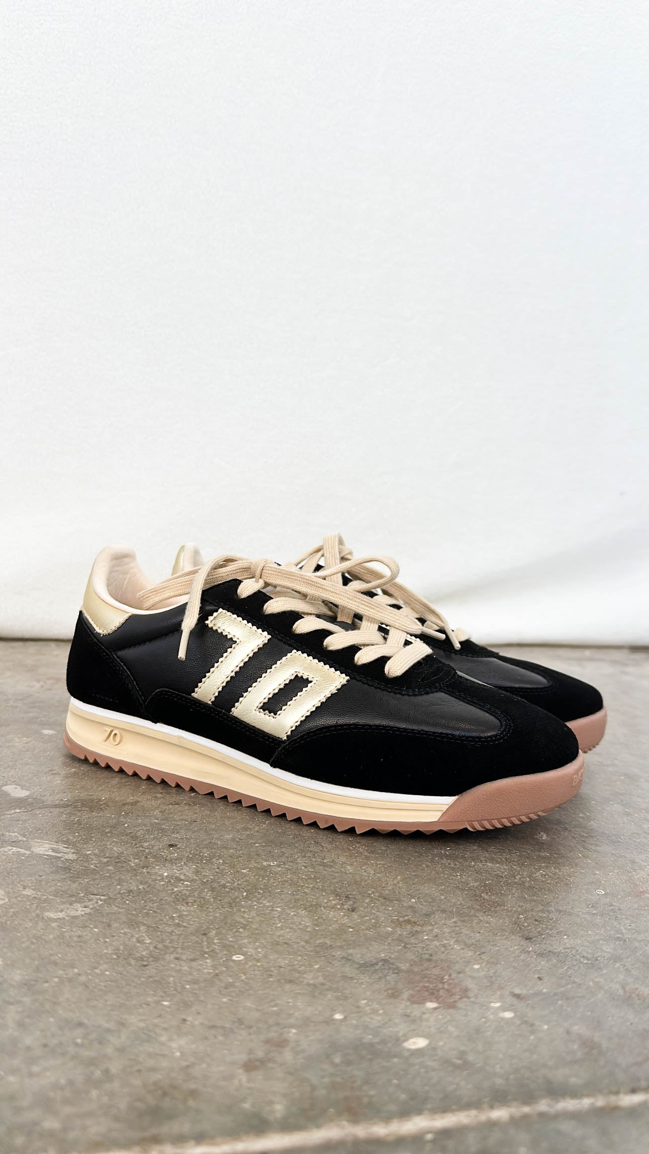 Back 70 | Jogger Suede Sneaker