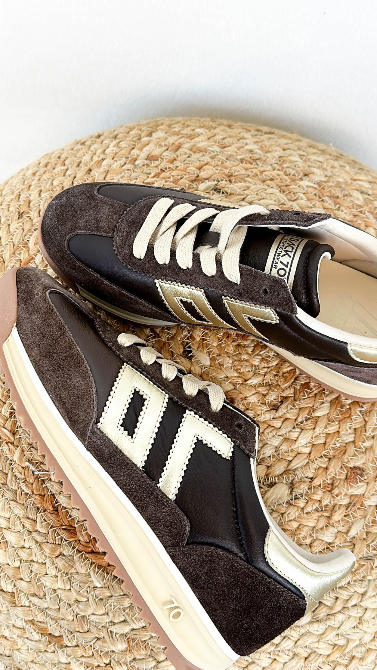 Back 70 | Jogger Suede Sneaker