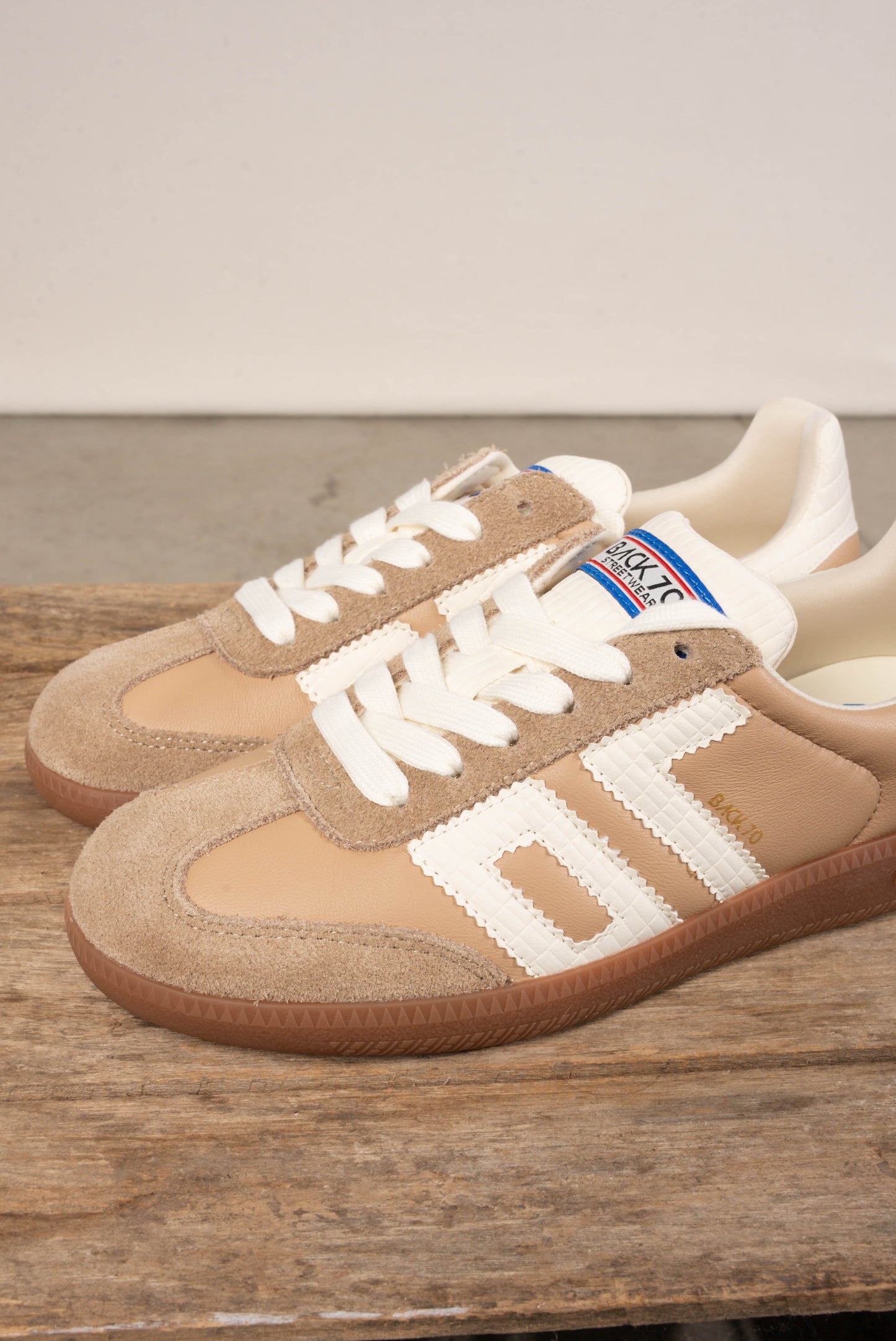 Back 70 | Cloud 6N Suede Sneaker