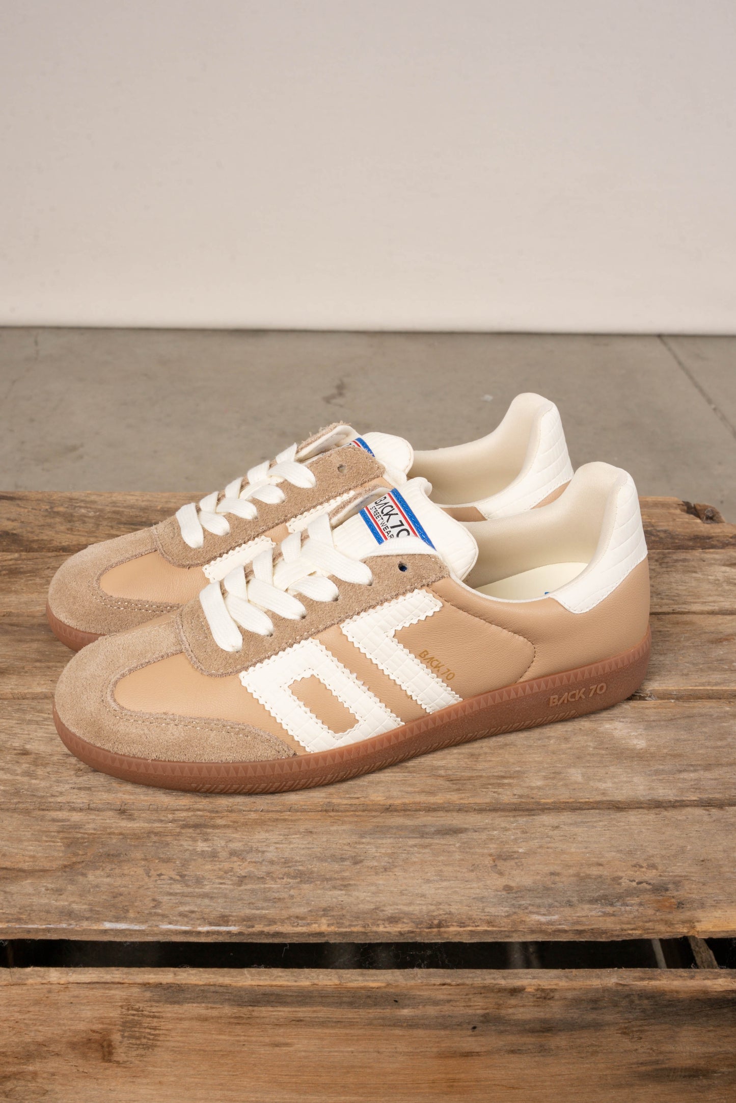 Back 70 | Cloud 6N Suede Sneaker