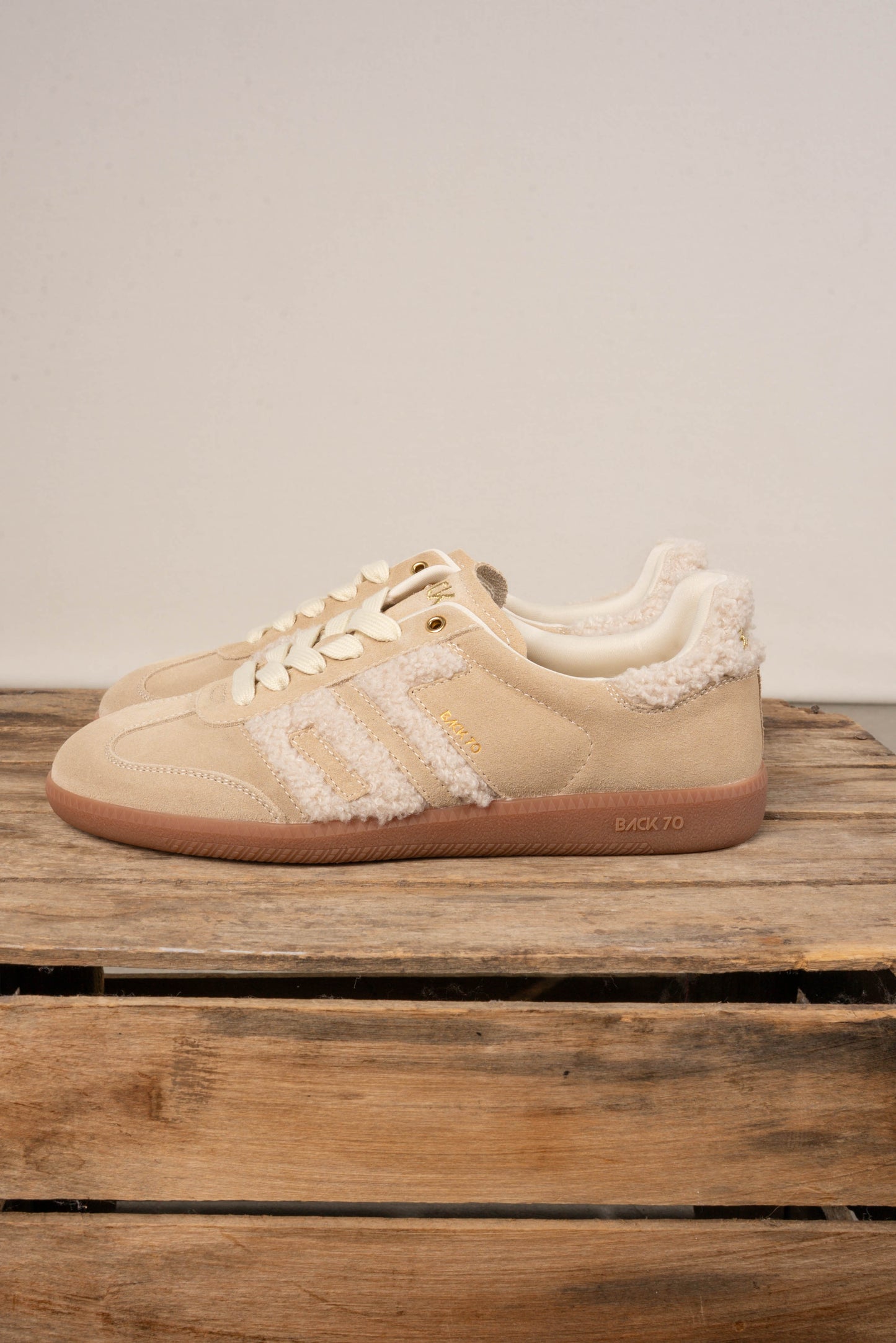 Back 70 | Cloud 6N Suede Sneaker