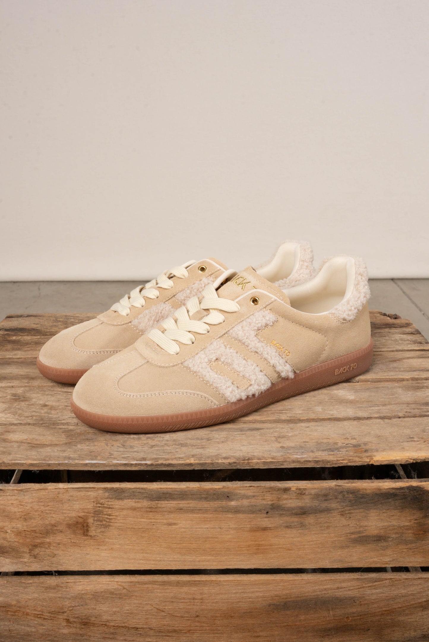 Back 70 | Cloud 6N Suede Sneaker
