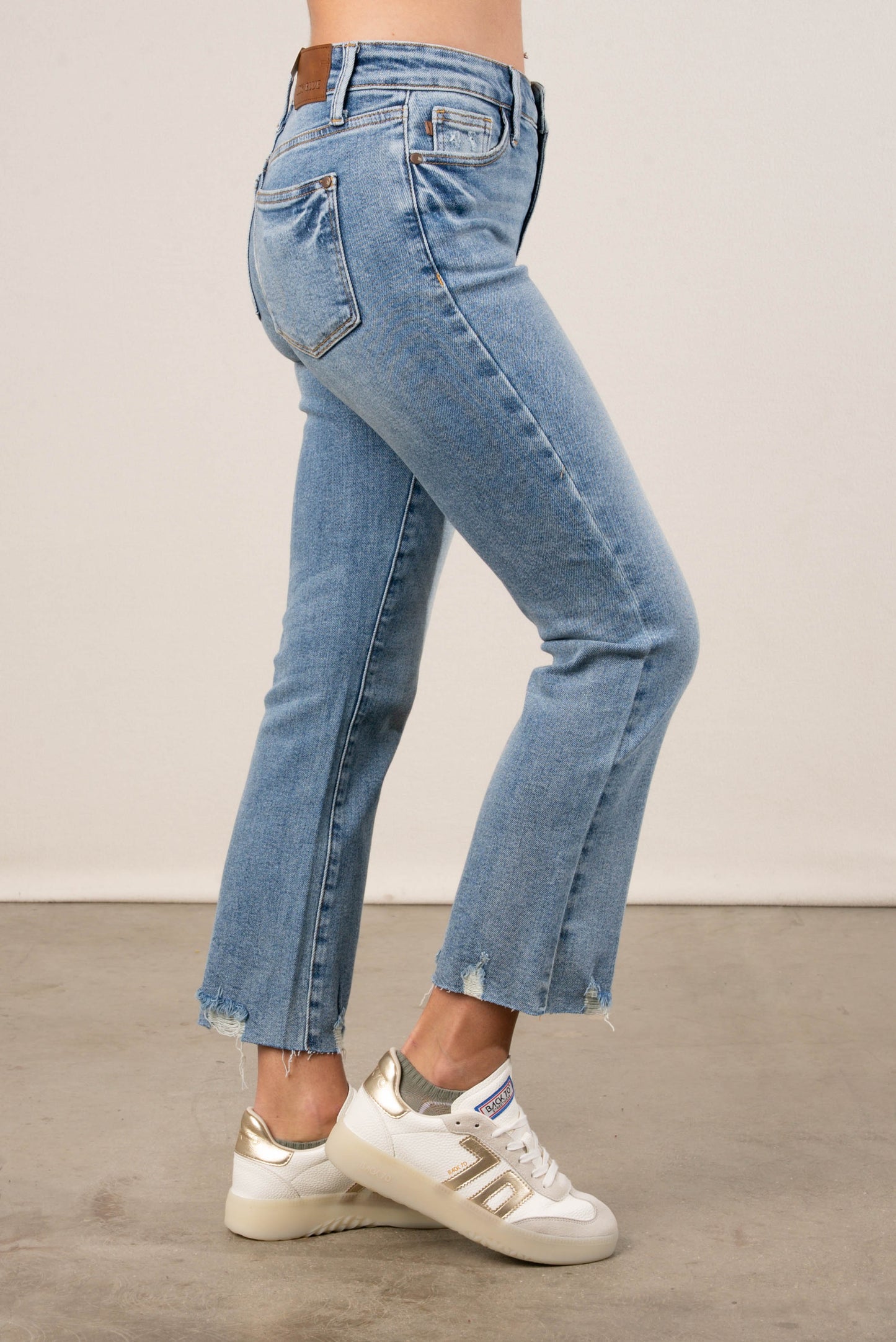 Judy Blue | Lennon Mid Rise Crop Kick Flare Jeans