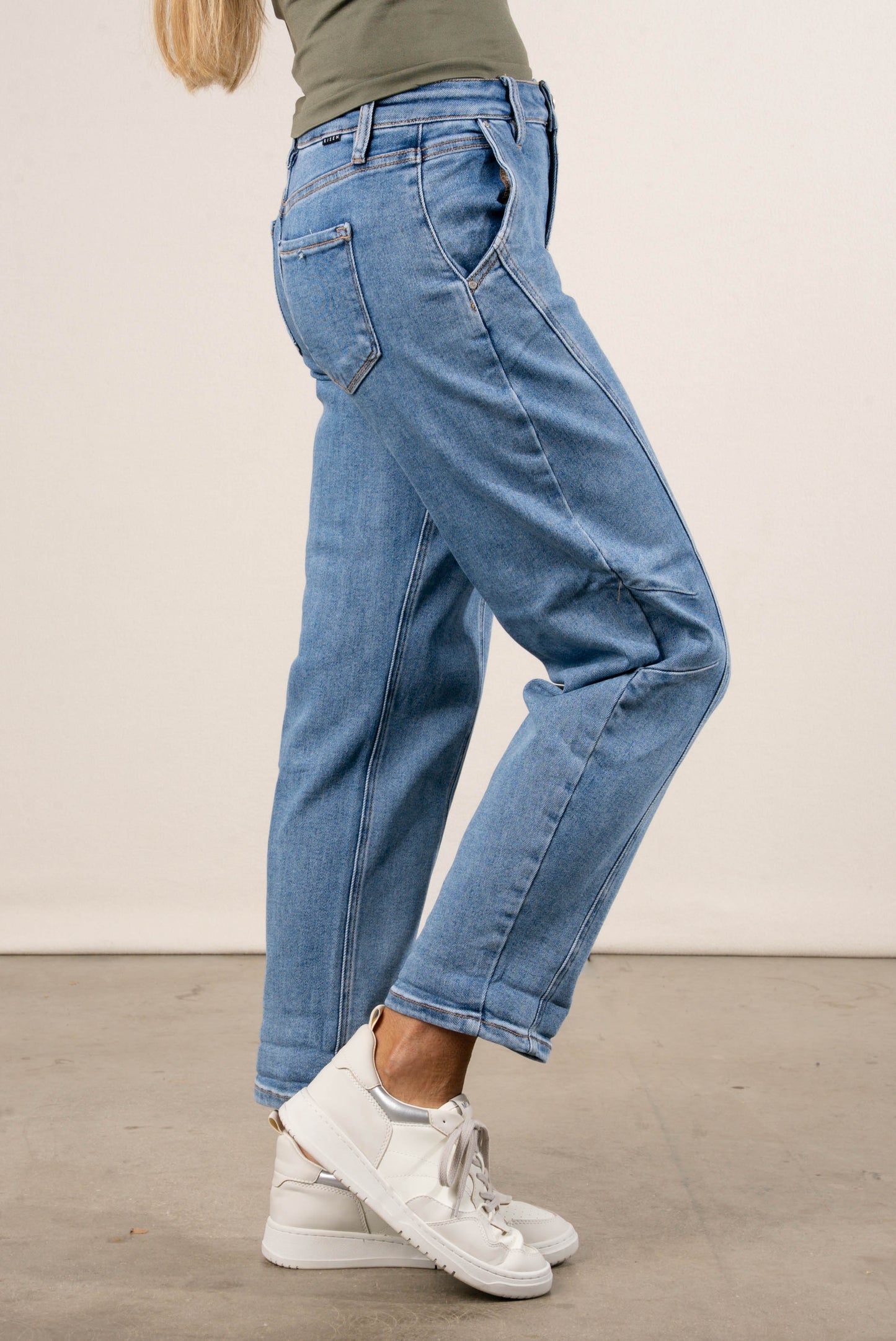 Risen Denim | Hollis Mid Rise Crop Barrel Jeans