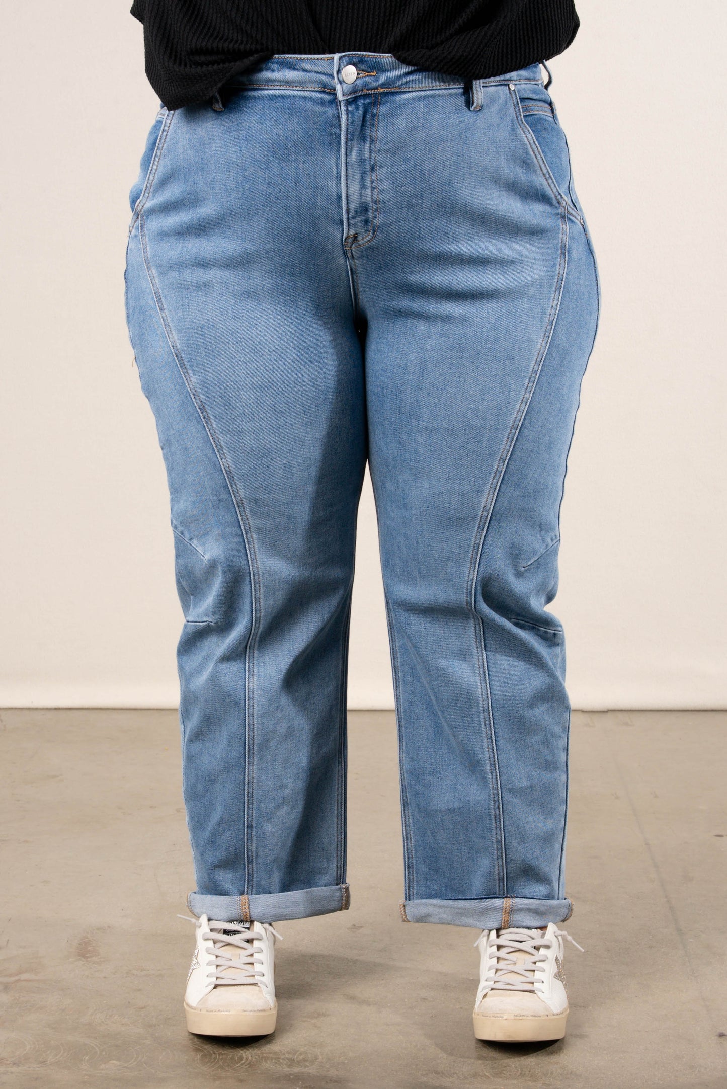 Risen Denim | Hollis Mid Rise Crop Barrel Jeans