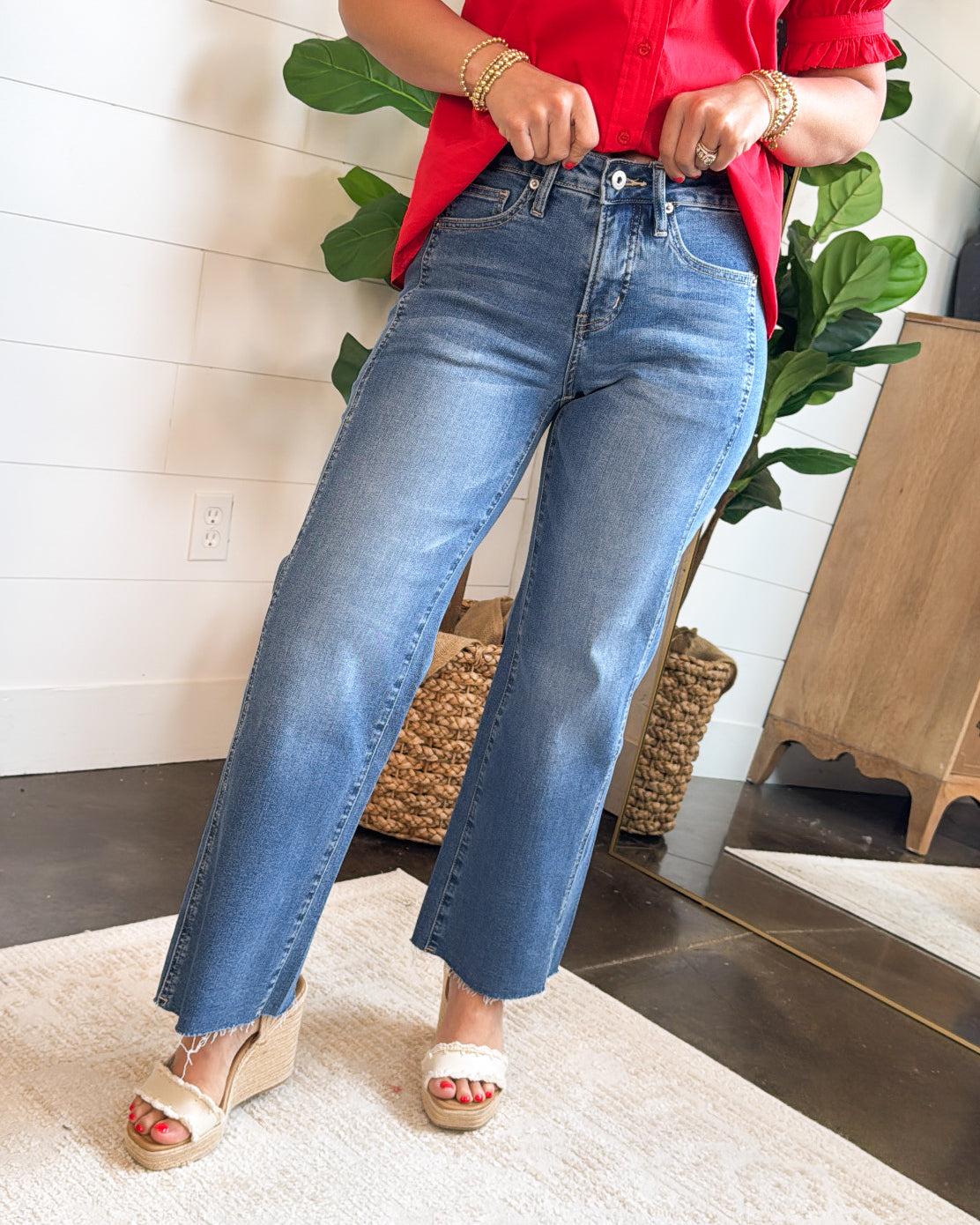 Mica Denim | Holland Mid Rise Tummy Tuck Crop Jeans
