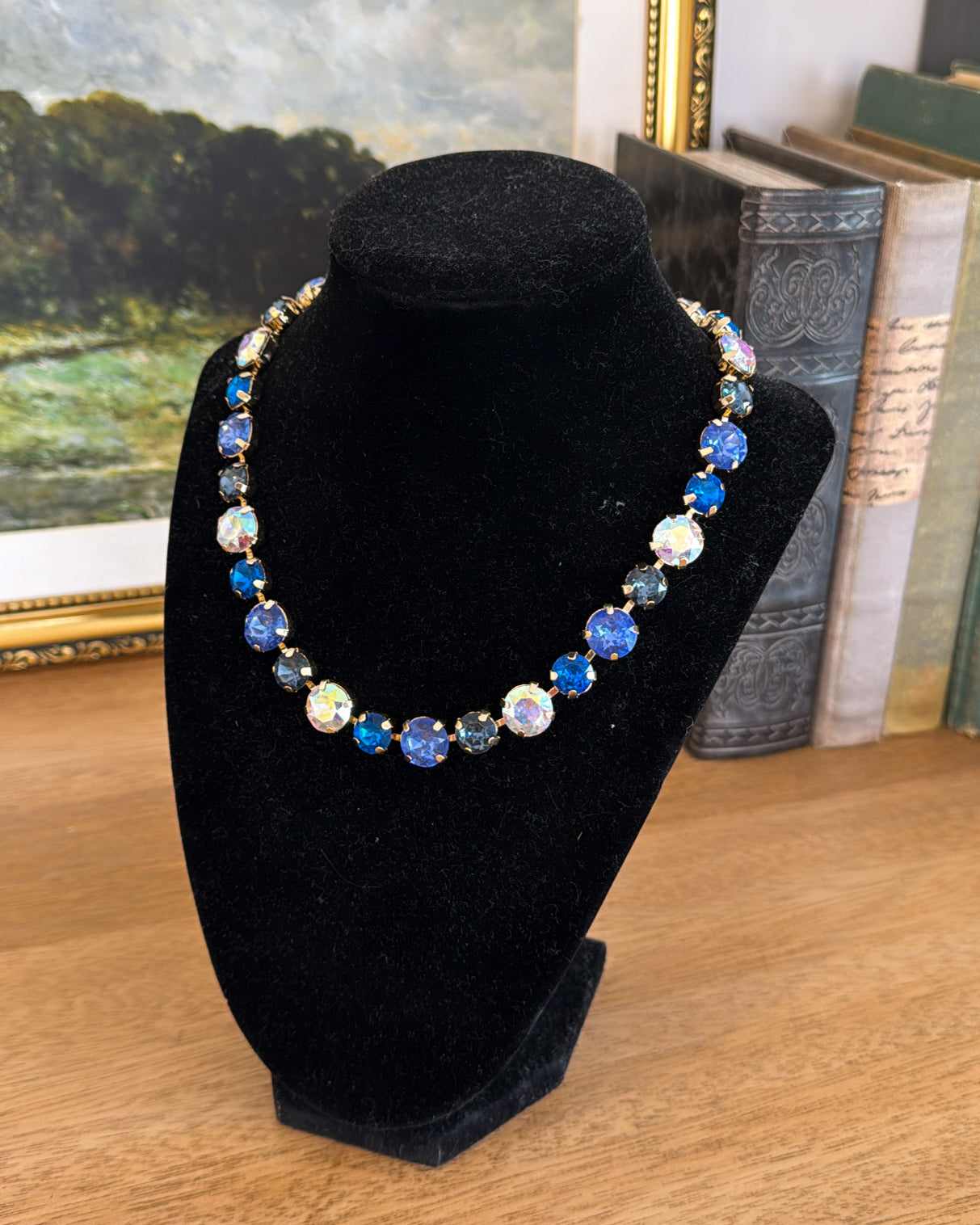All That Sparkles Glass Stone Magnetic Choker Necklace