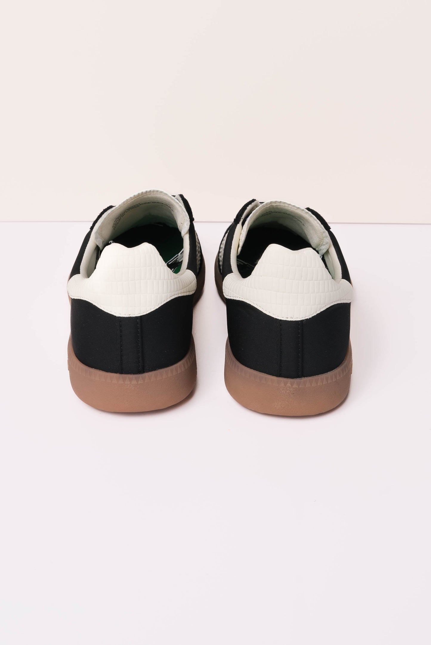 Back 70 | Ghost Leather Sneaker