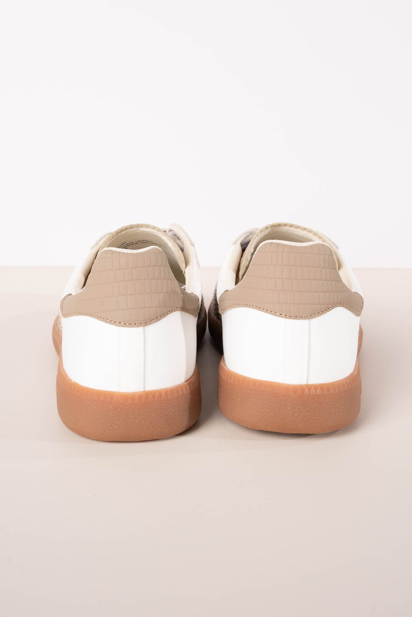 Back 70 | Ghost Leather Sneaker