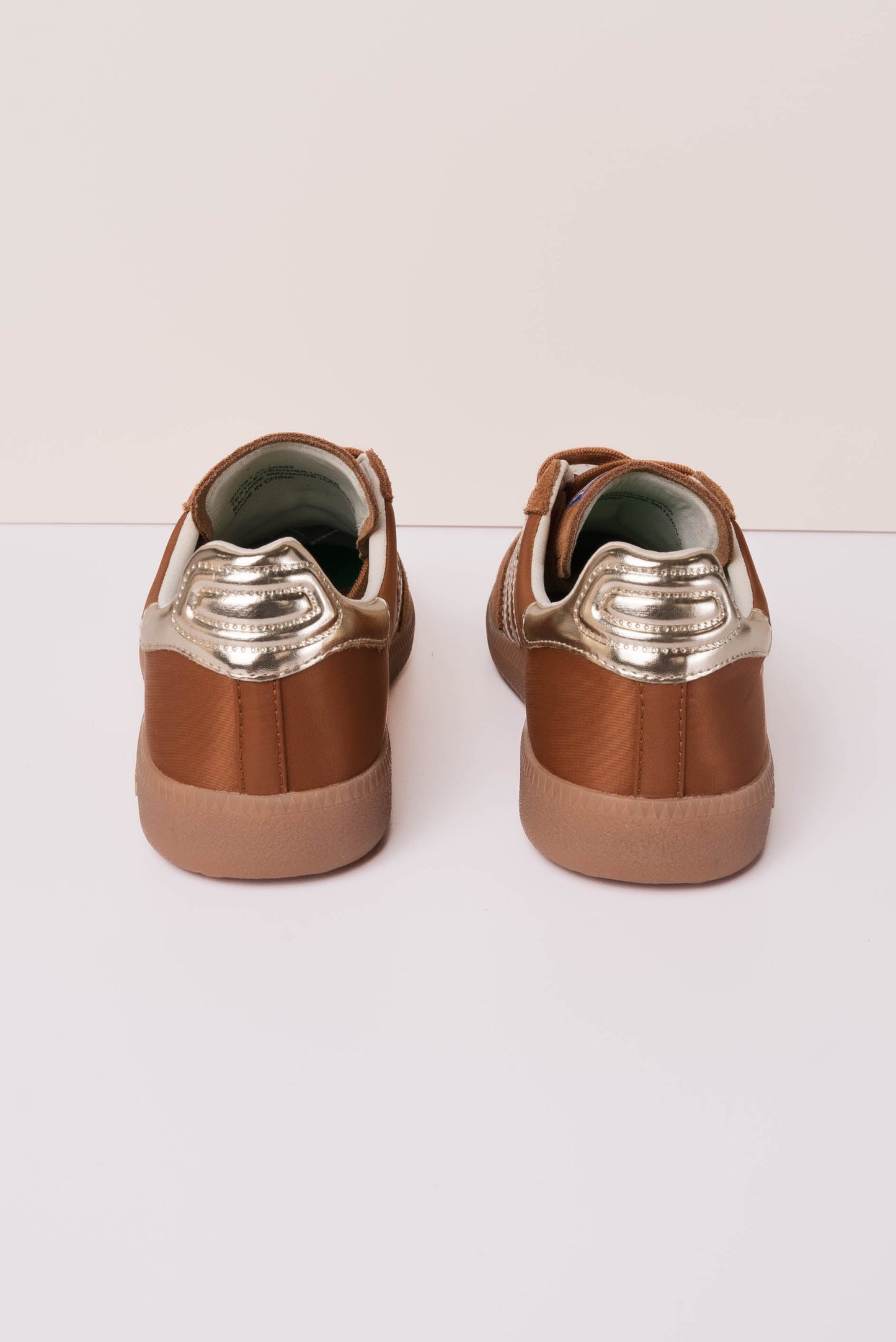 Back 70 | Ghost Leather Sneaker