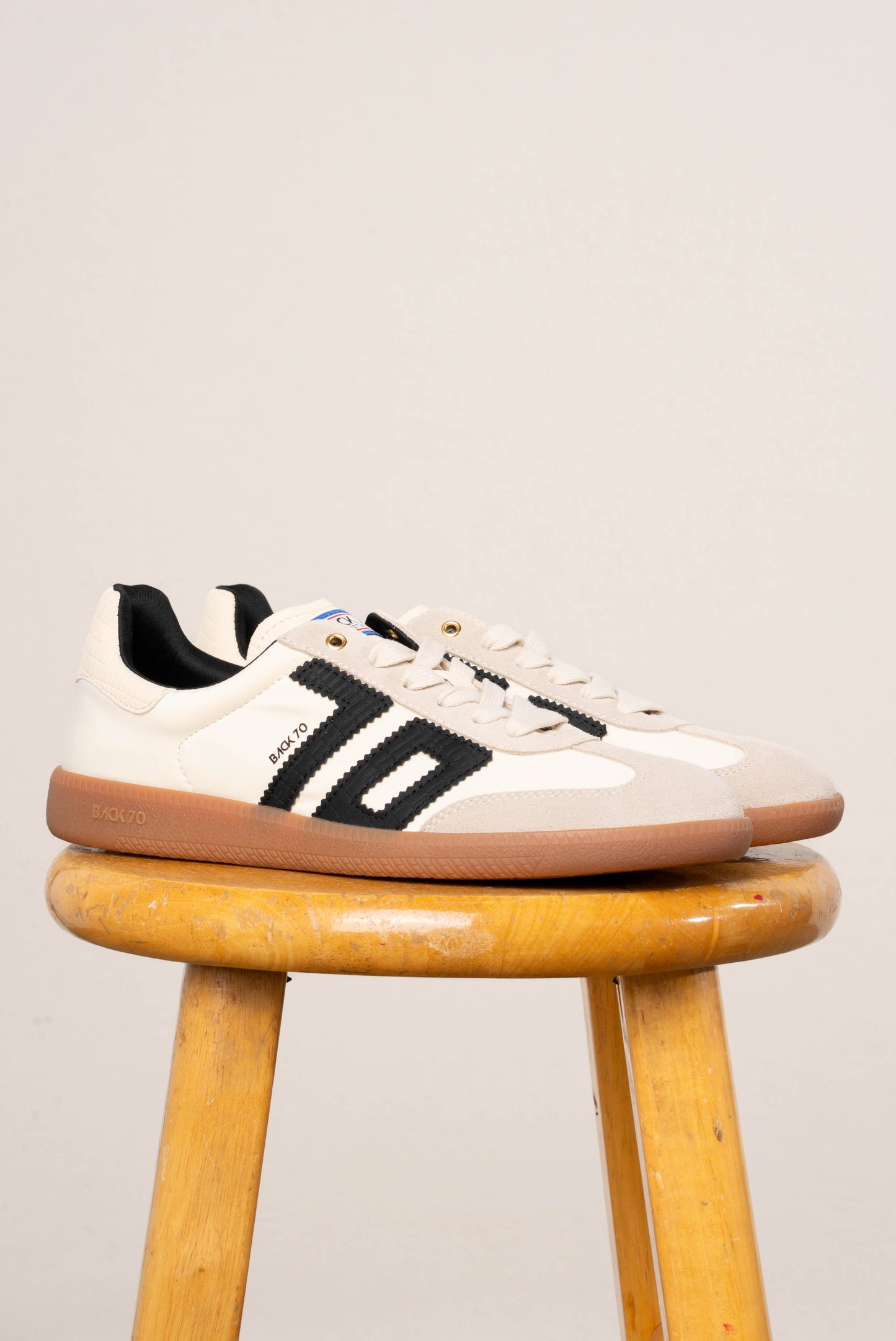 Back 70 | Ghost Leather Sneaker