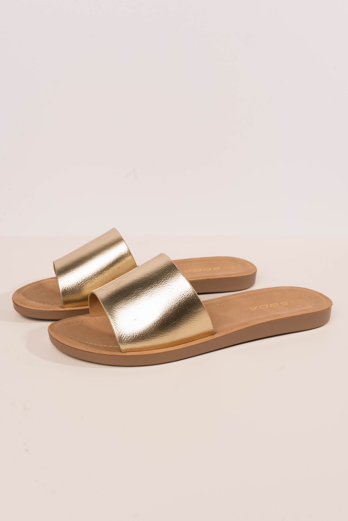 Soda | Efron Slide Sandal