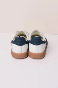 Back 70 | Cloud Leather Sneaker