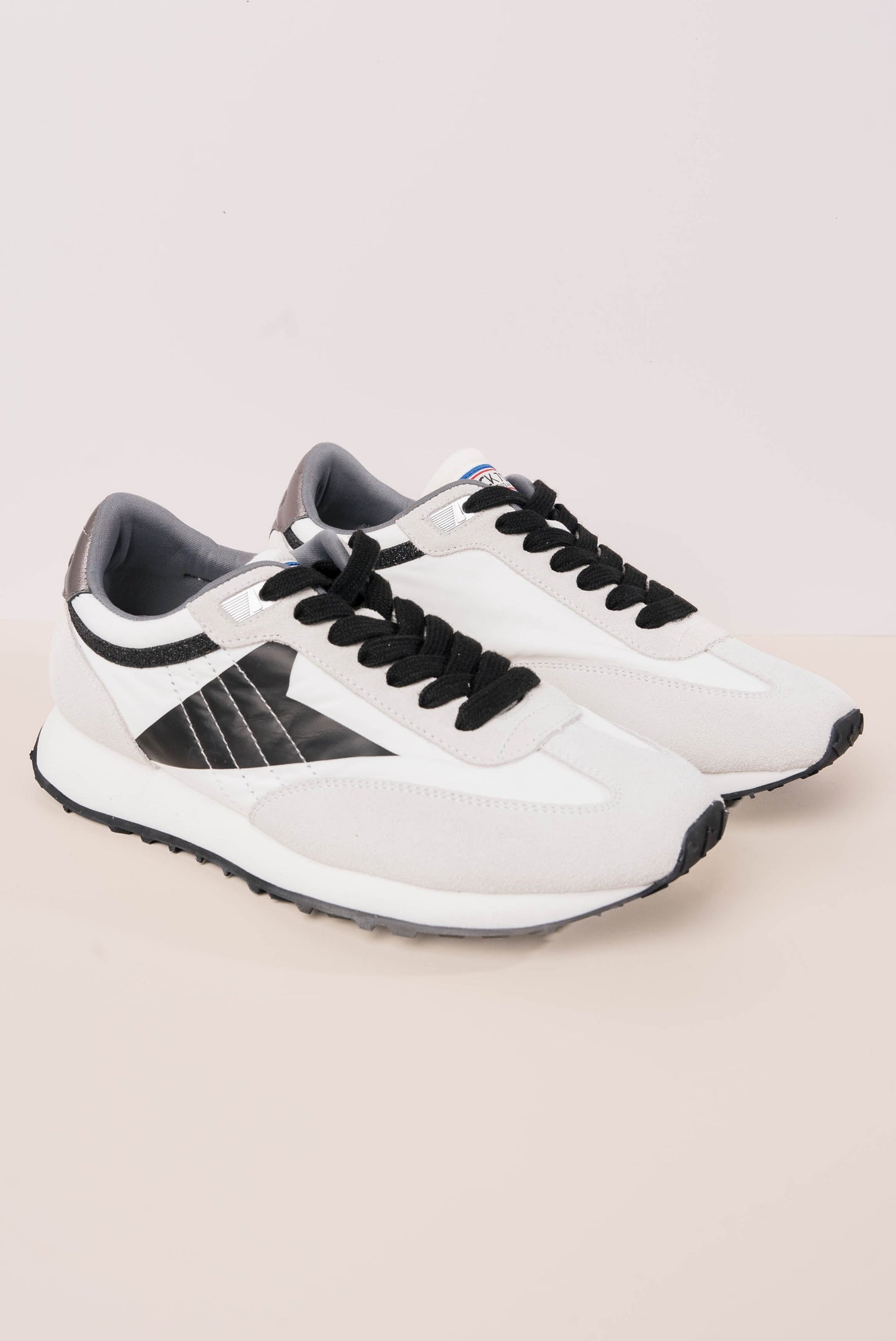 Back 70 | Neon Leather Sneaker